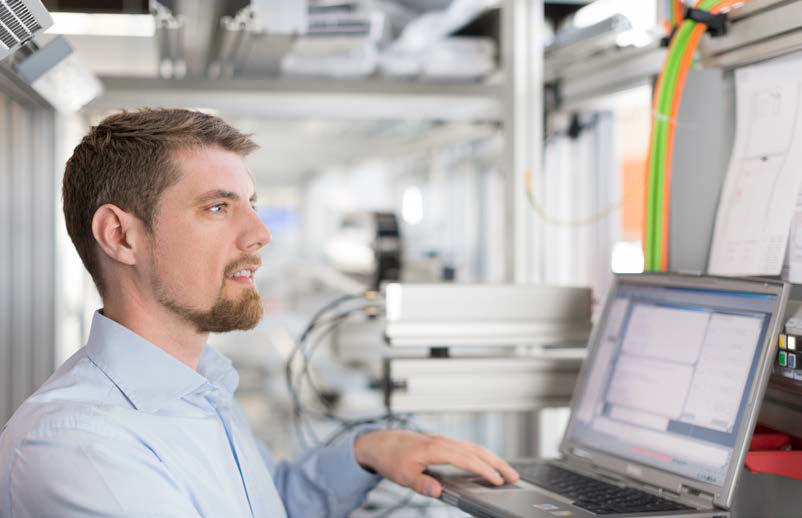 The control system ensures that an electric motor works to its optimum capacity in every motion phase. Programming is often a key cost factor.